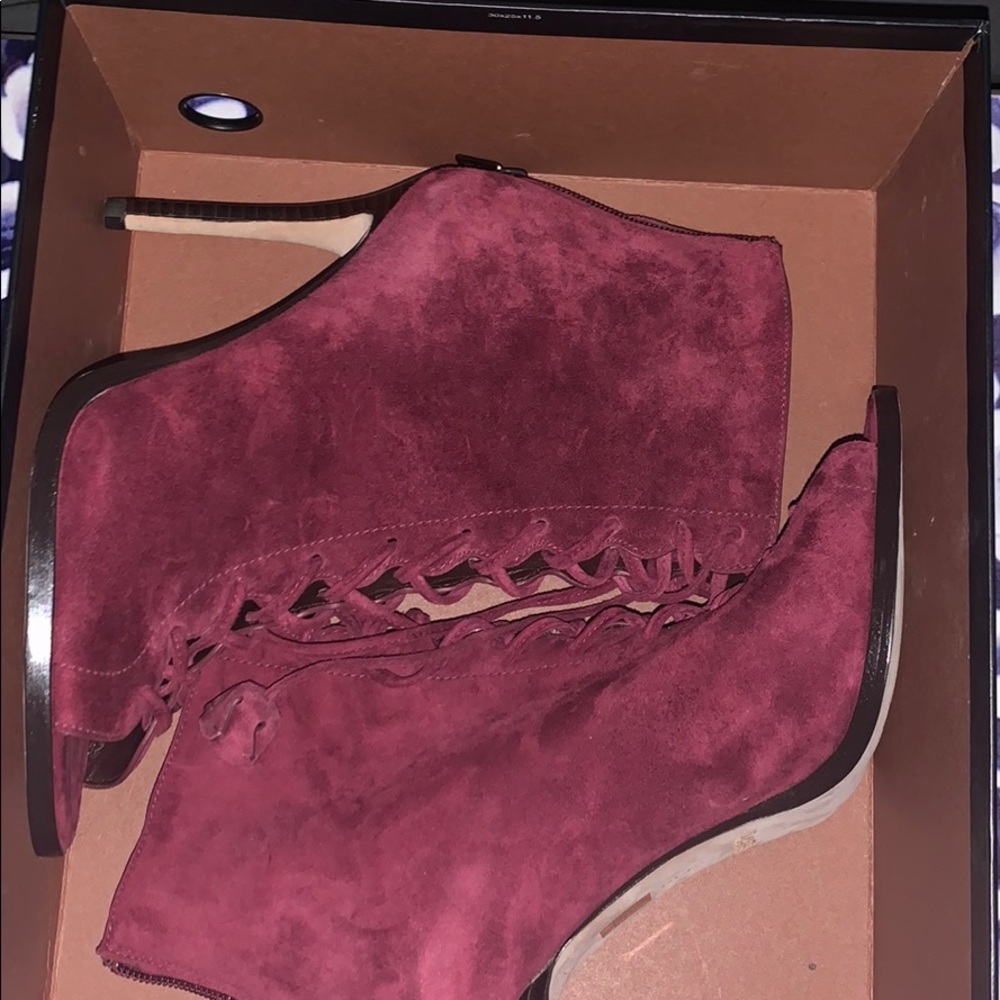 Coach Heels - Picture 4 of 5